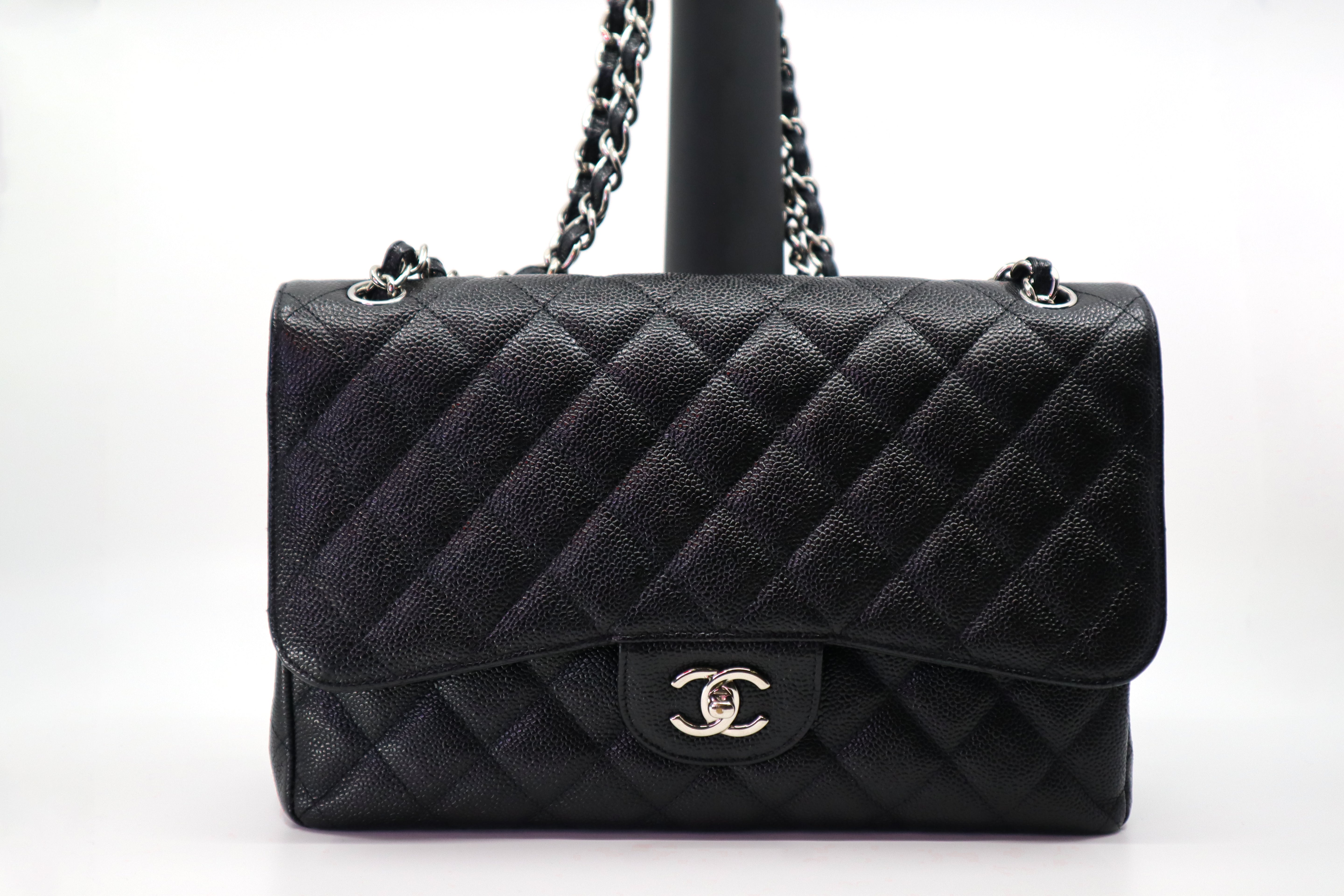 Chanel Classic Jumbo Double Flap Caviar in Silver hardware