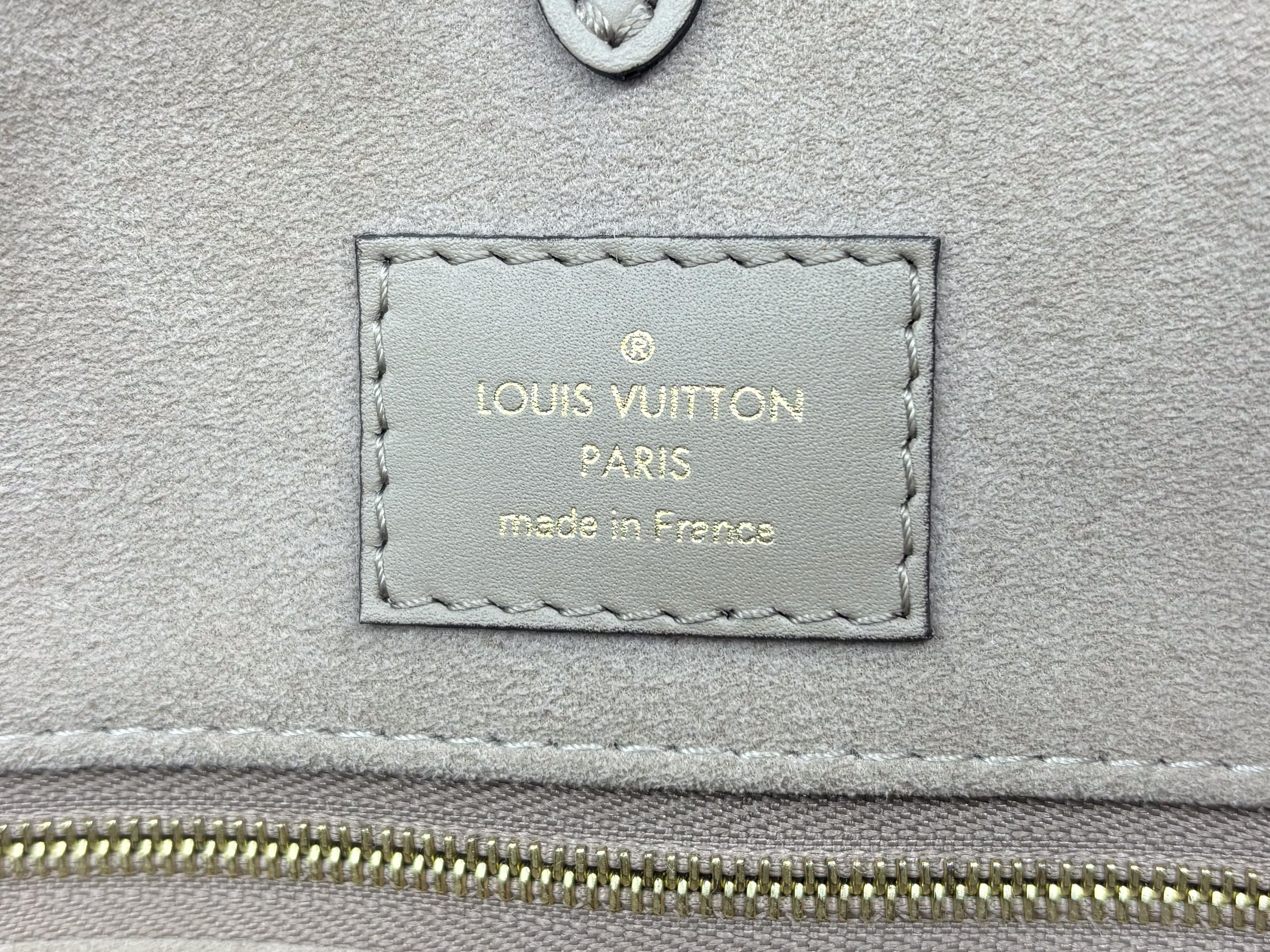 Louis Vuitton OnTheGo Giant Monogram Empreinte MM Tourterelle Creme