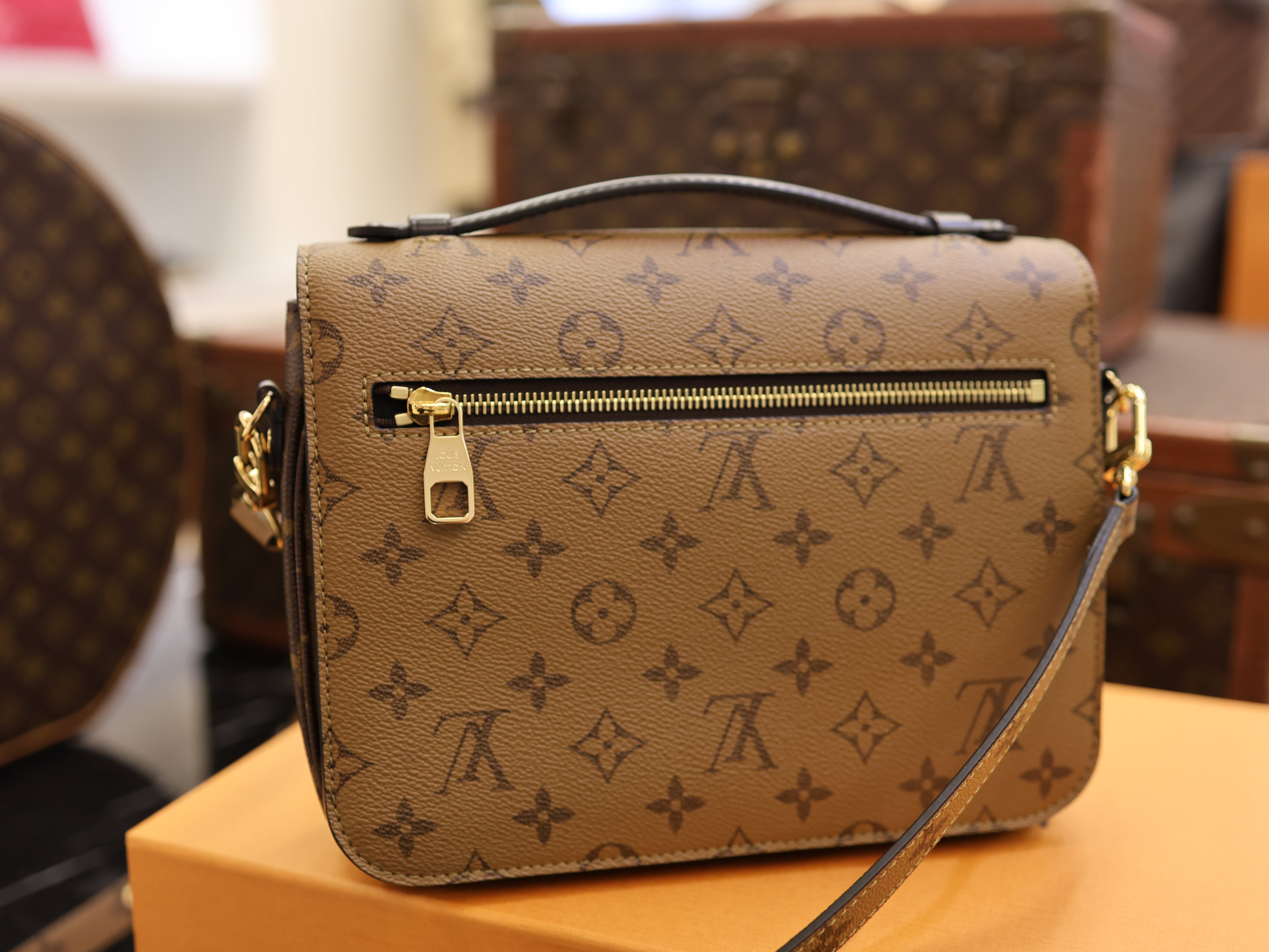 Louis Vuitton  Reverse Monogram Pochette Metis