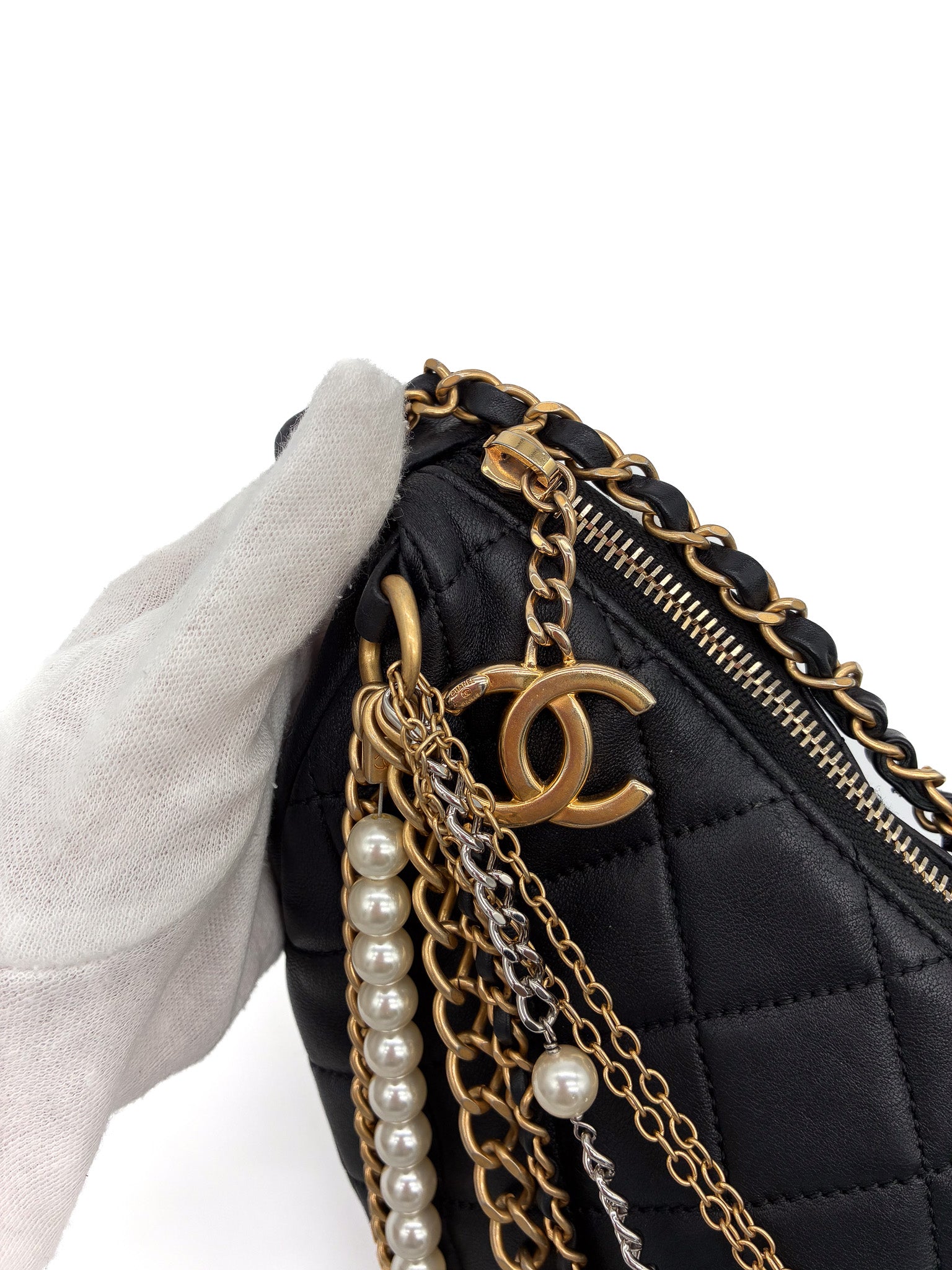 CHANEL Black Quilted Lambskin Leather Paris-New York All About Chains Hobo Bag