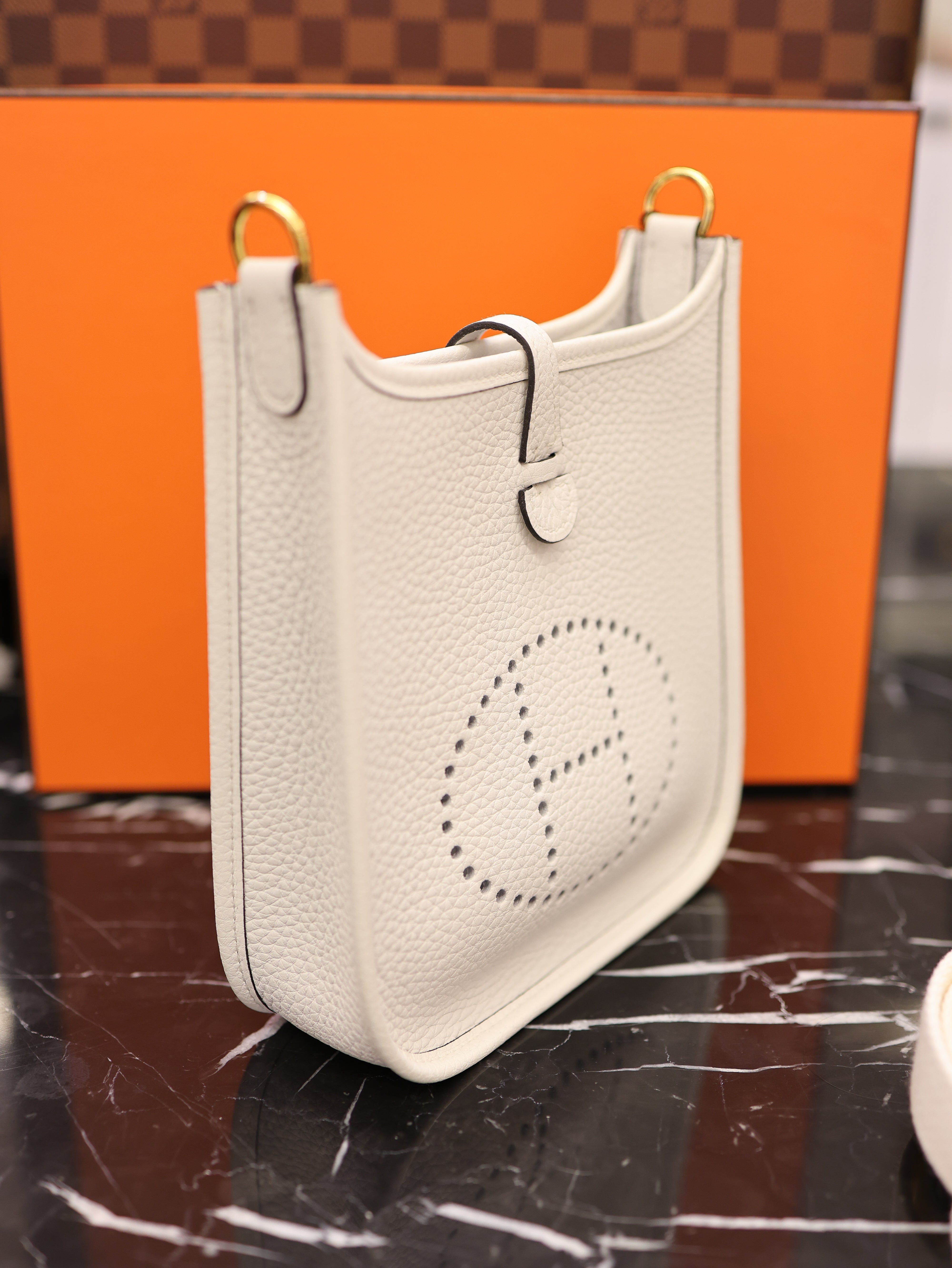 Hermes Taurillon Clemence Amazone Evelyne 16 TPM New White