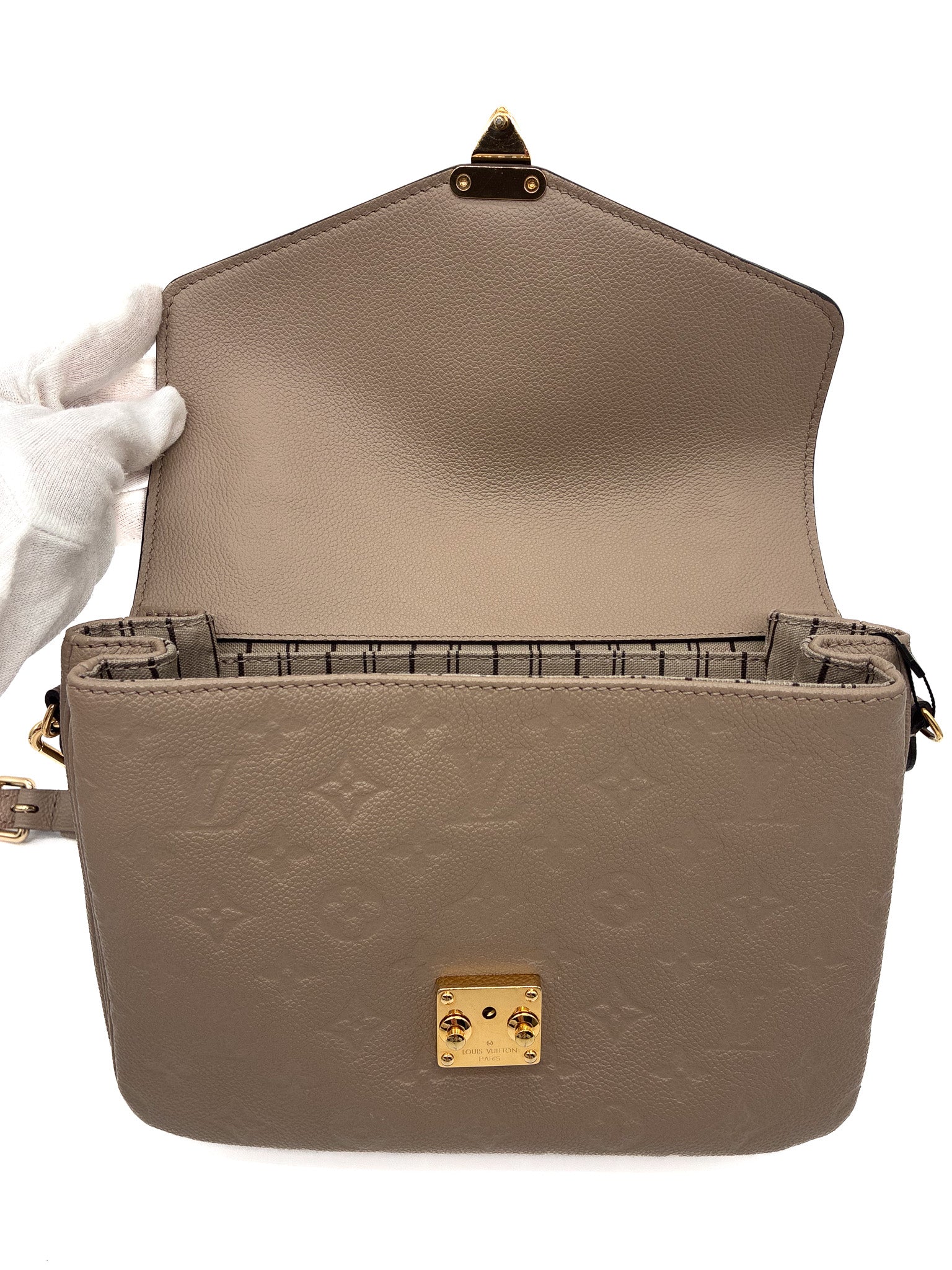 Louis Vuitton Pochette Metis Tourterelle Empreinte Leather