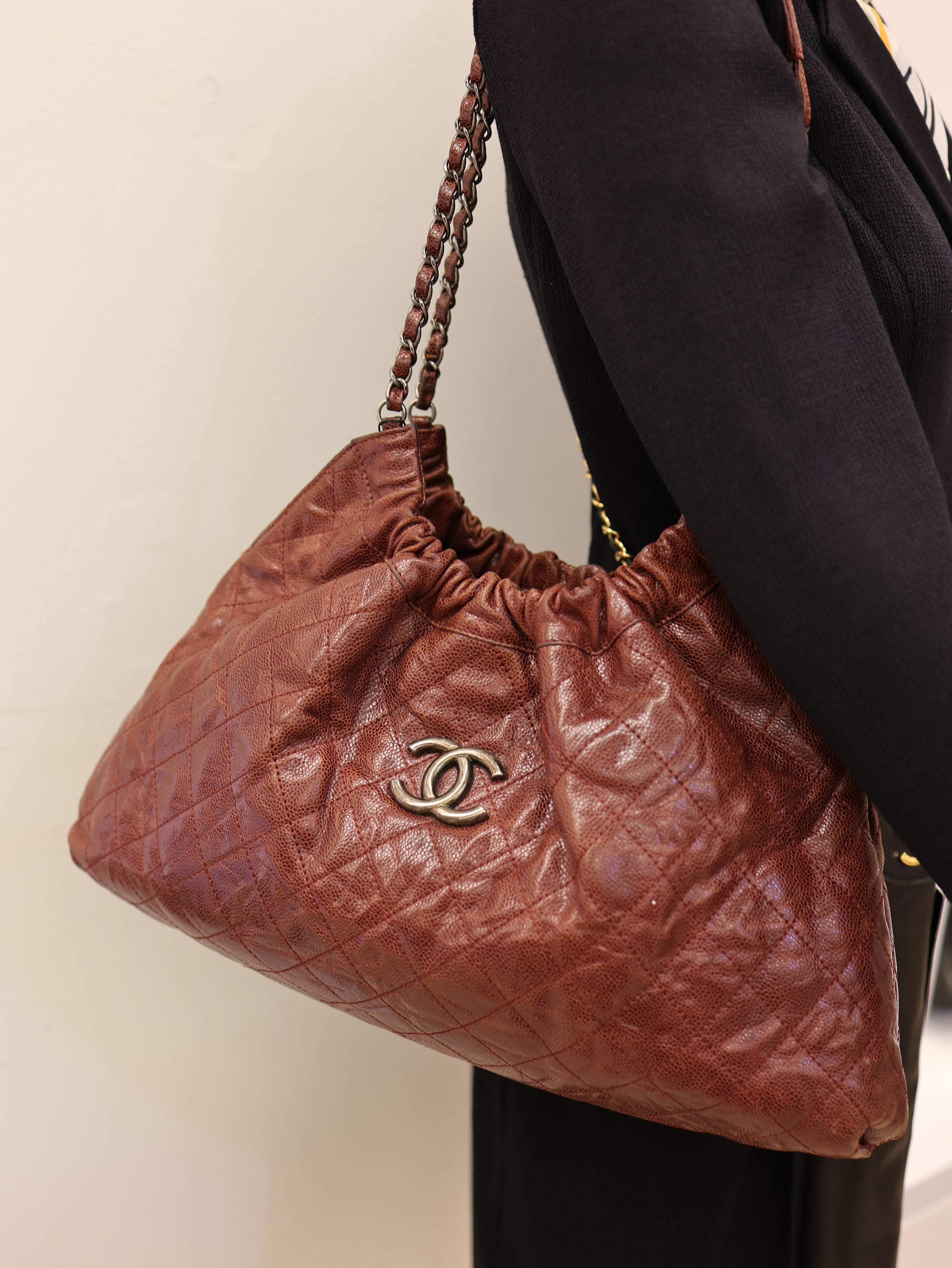 Chanel CC Elastic Shoulder Bag Quilted Glazed Caviar Dark Red