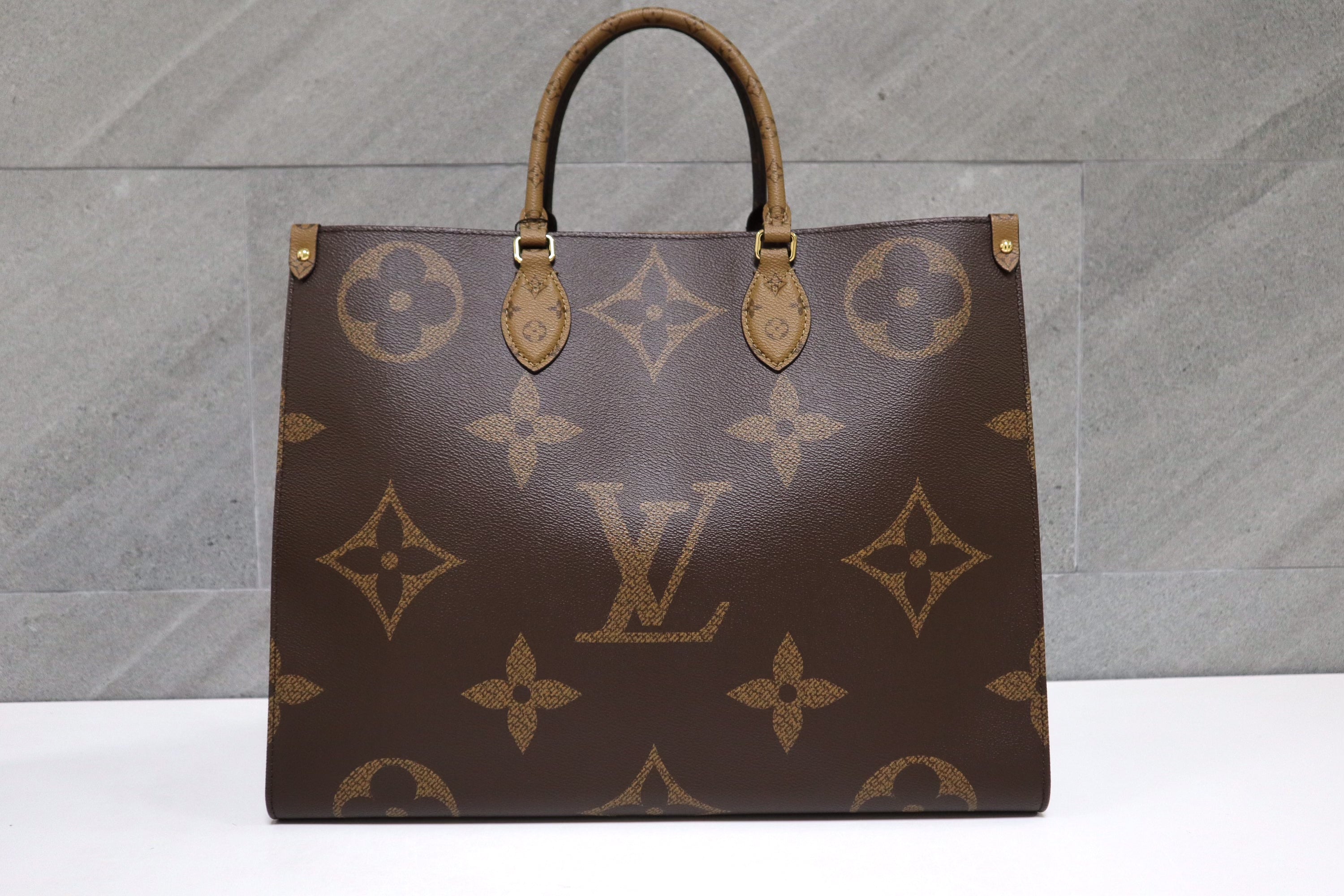 Louis Vuitton OnTheGo GM (Microchip)