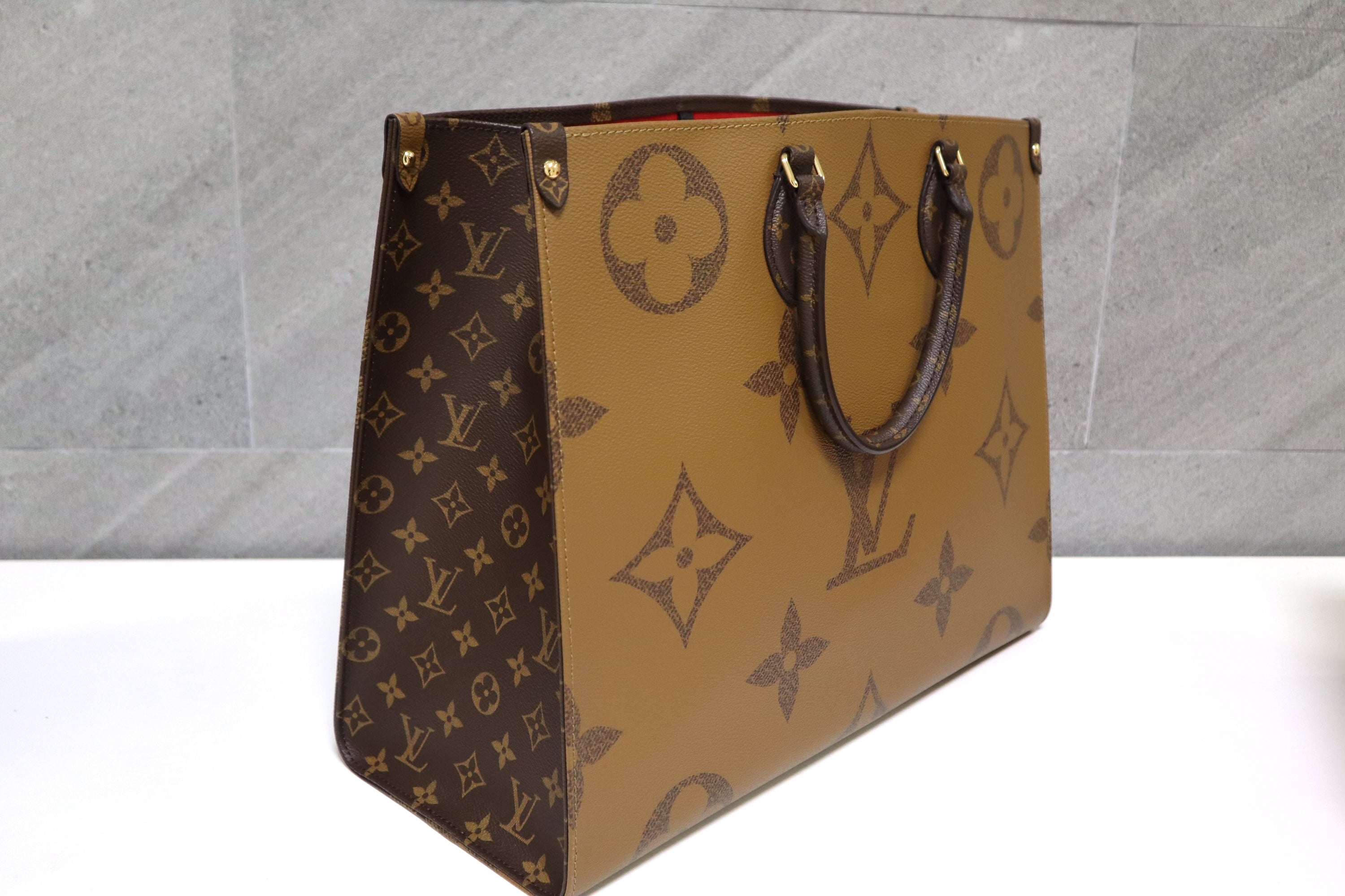 Louis Vuitton OnTheGo GM (Microchip)