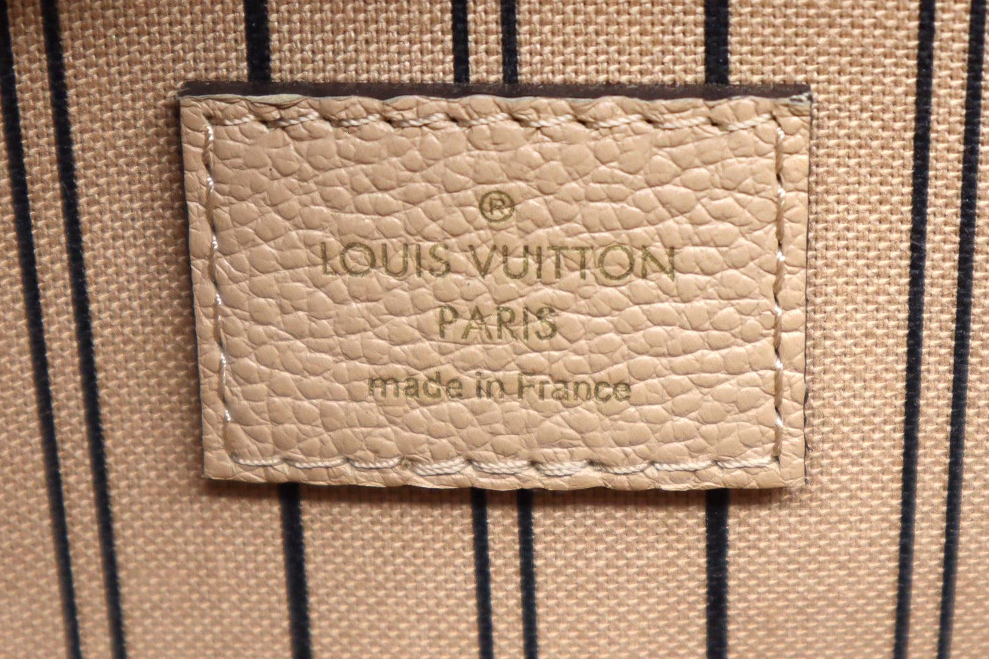 Louis Vuitton Montaigne MM Dune Empreinte