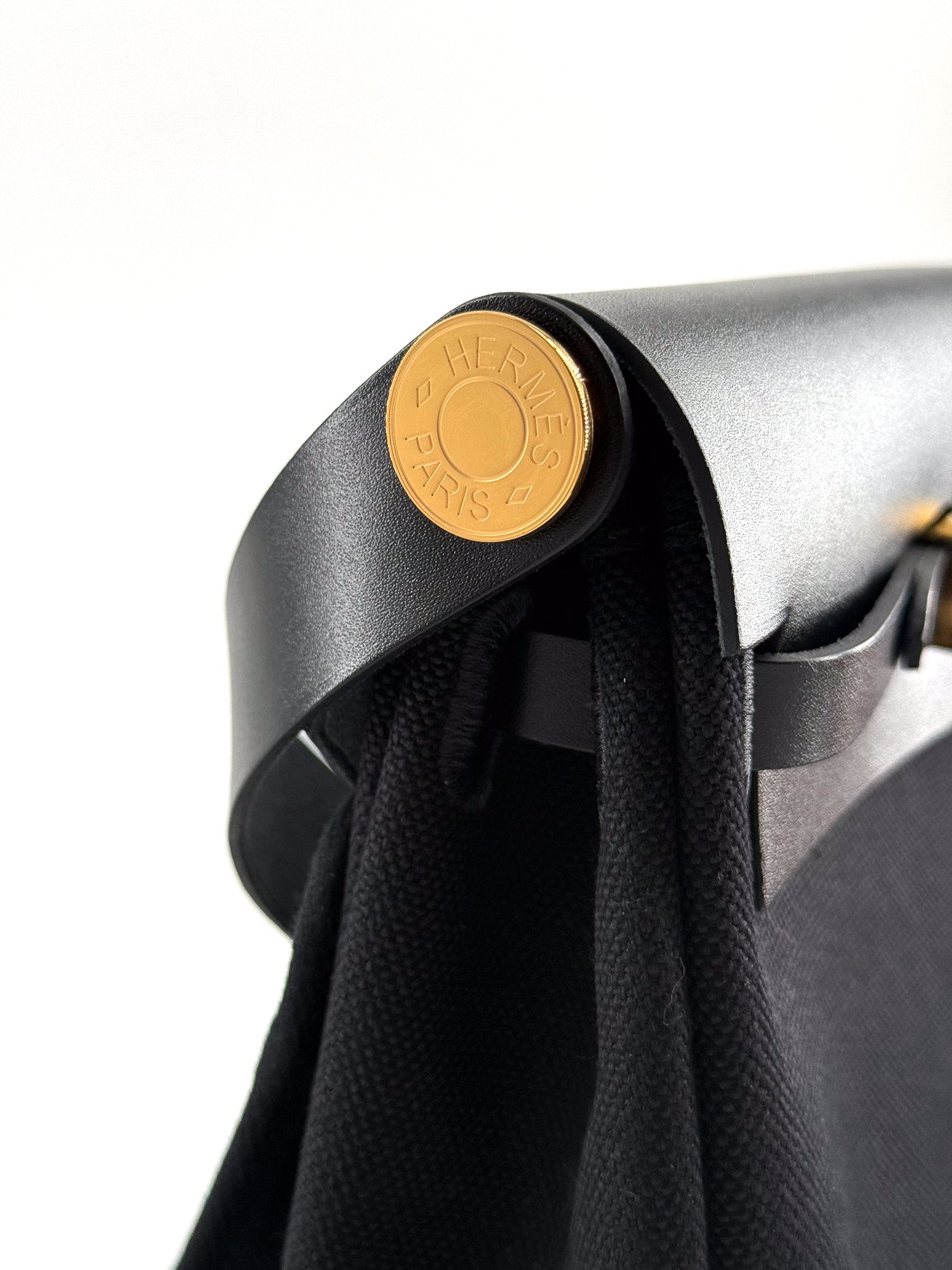 Hermes Herbag Zip 20 bag Noir Gold Military Toile Vache Hunter