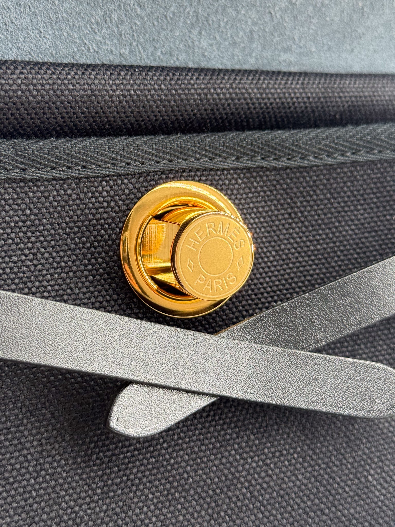 Hermes Herbag Zip 20 bag Noir Gold Military Toile Vache Hunter