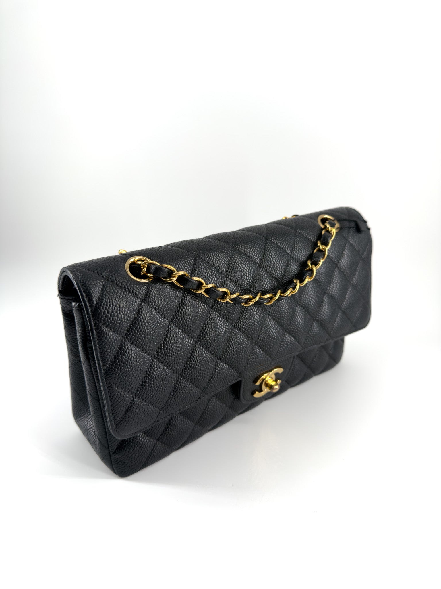 Chanel Caviar Medium Double Flap Black GHW