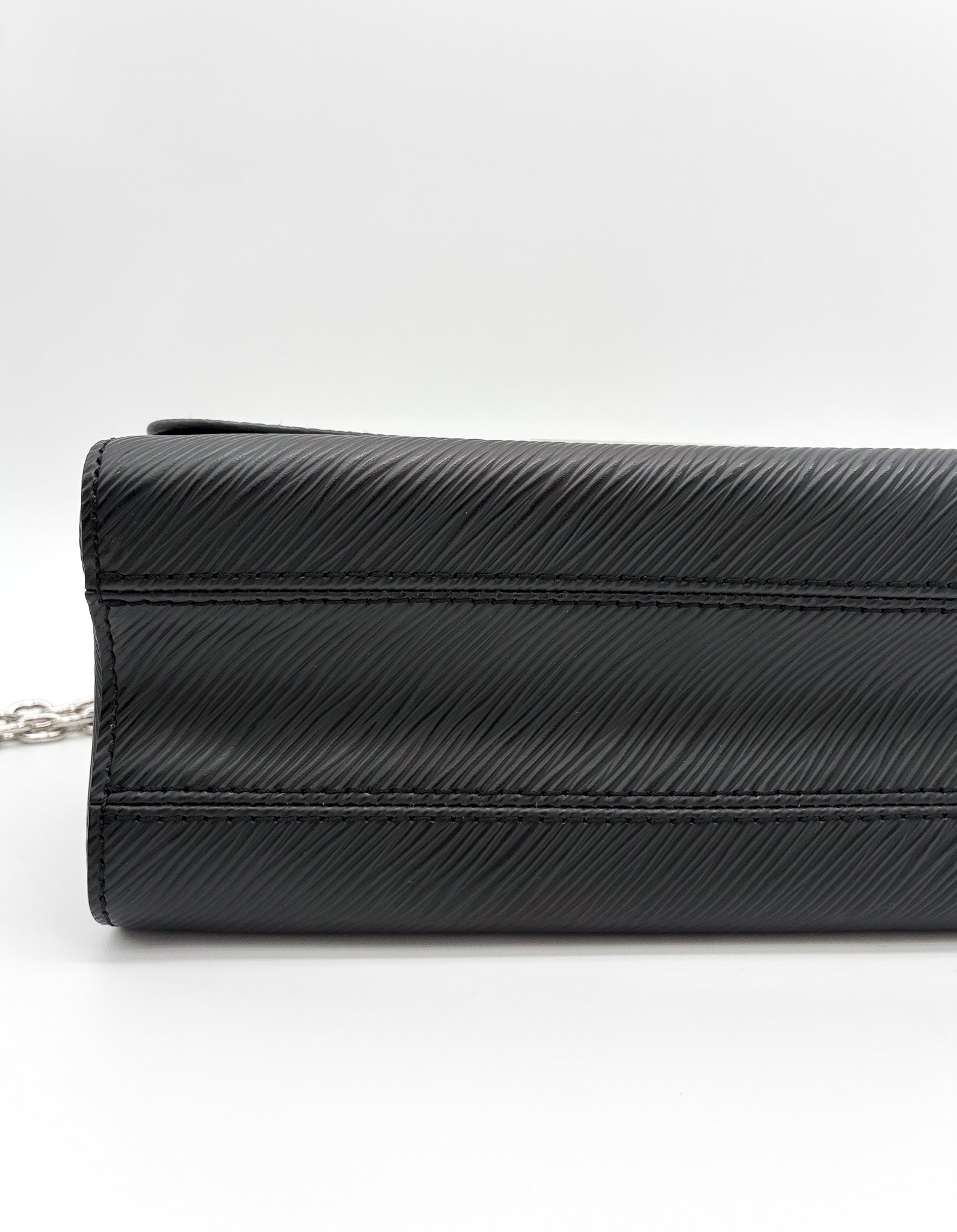 Louis Vuitton Twist Epi MM Black SHW