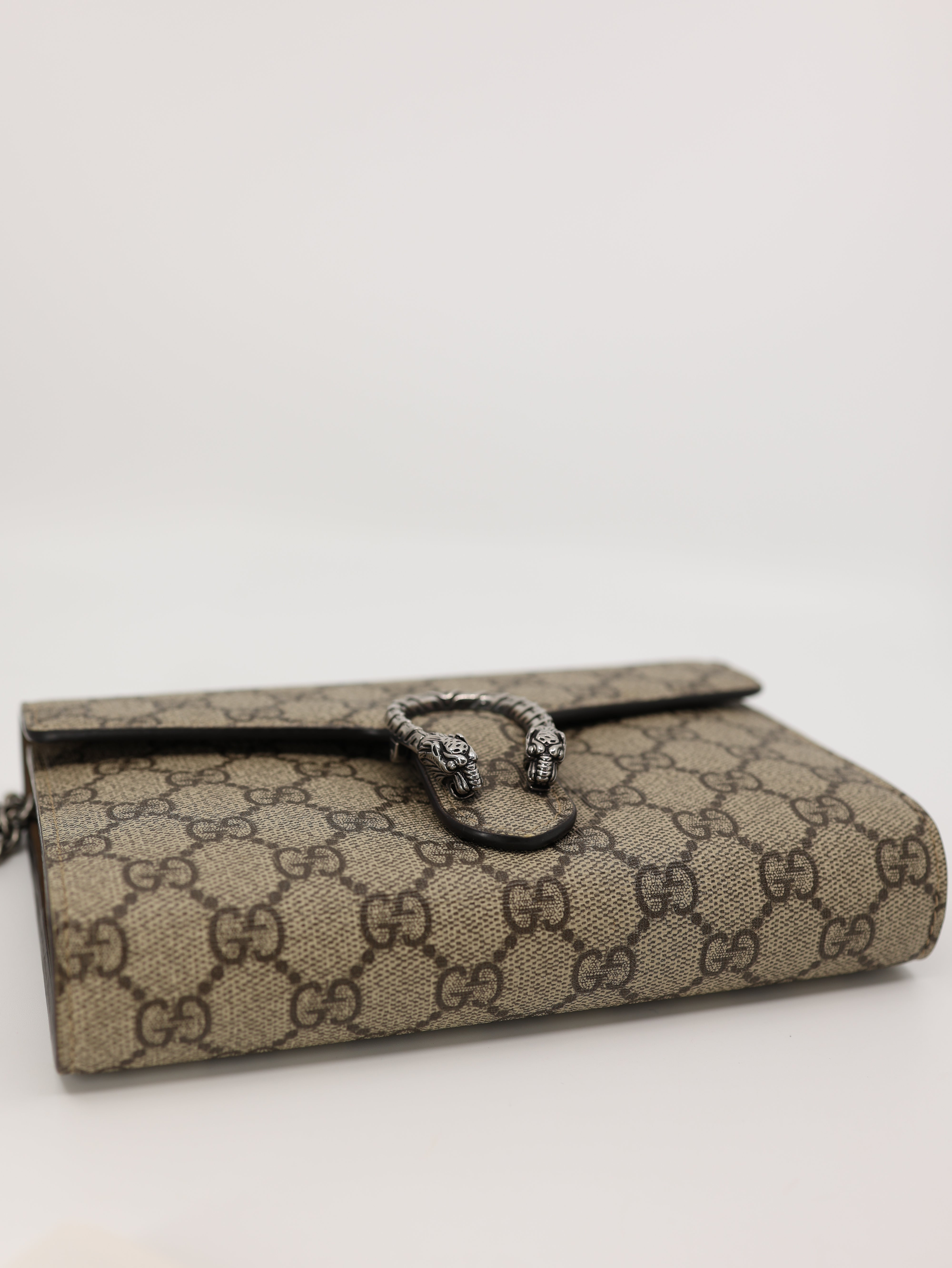 Gucci Dionysus GG Supreme chain wallet Beige