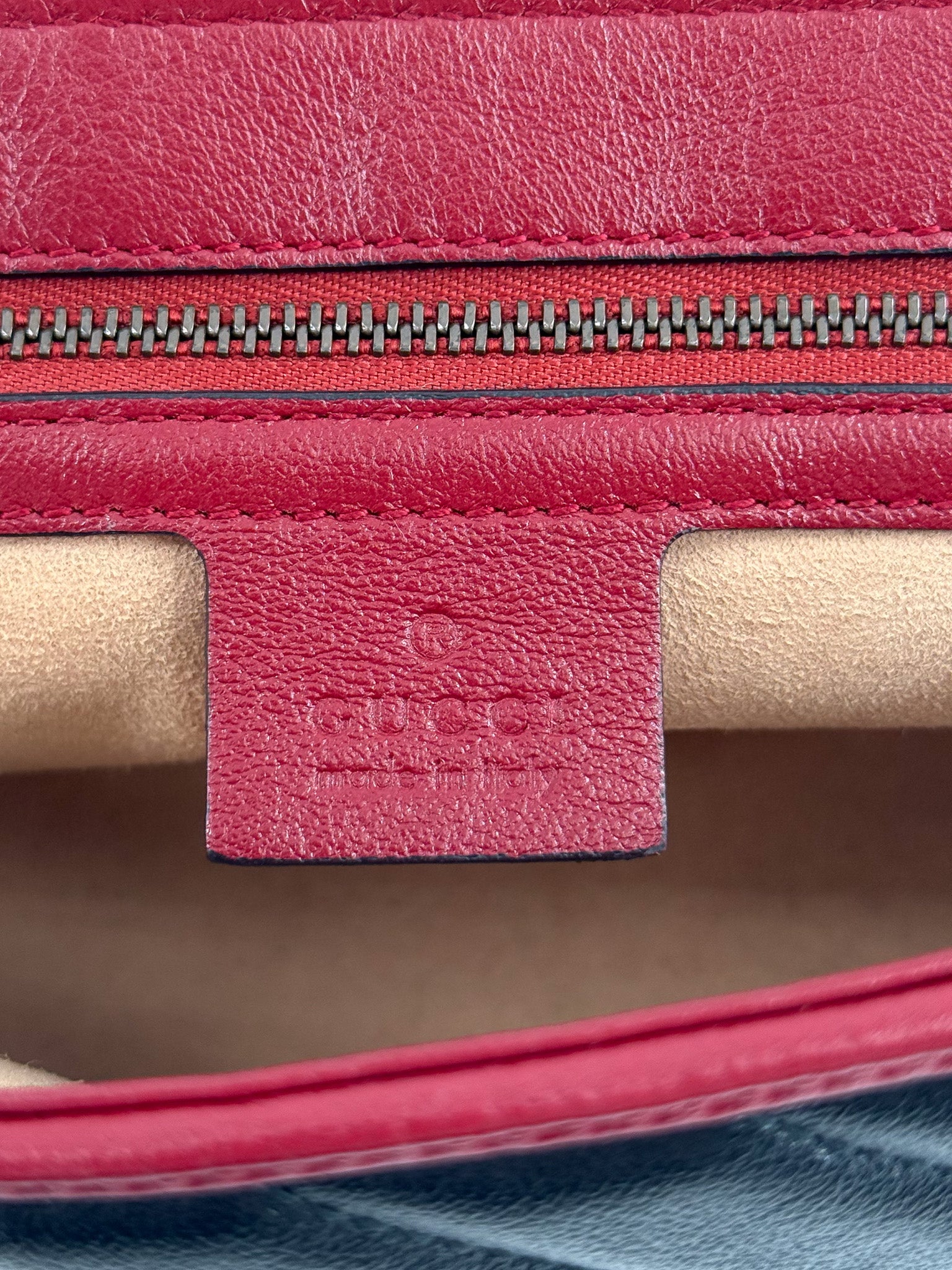 Gucci GG Marmont Shoulder Bag Black Romantic Cherry Small