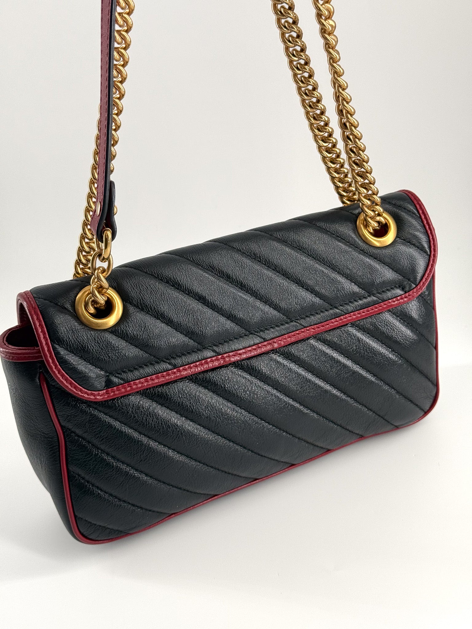 Gucci GG Marmont Shoulder Bag Black Romantic Cherry Small