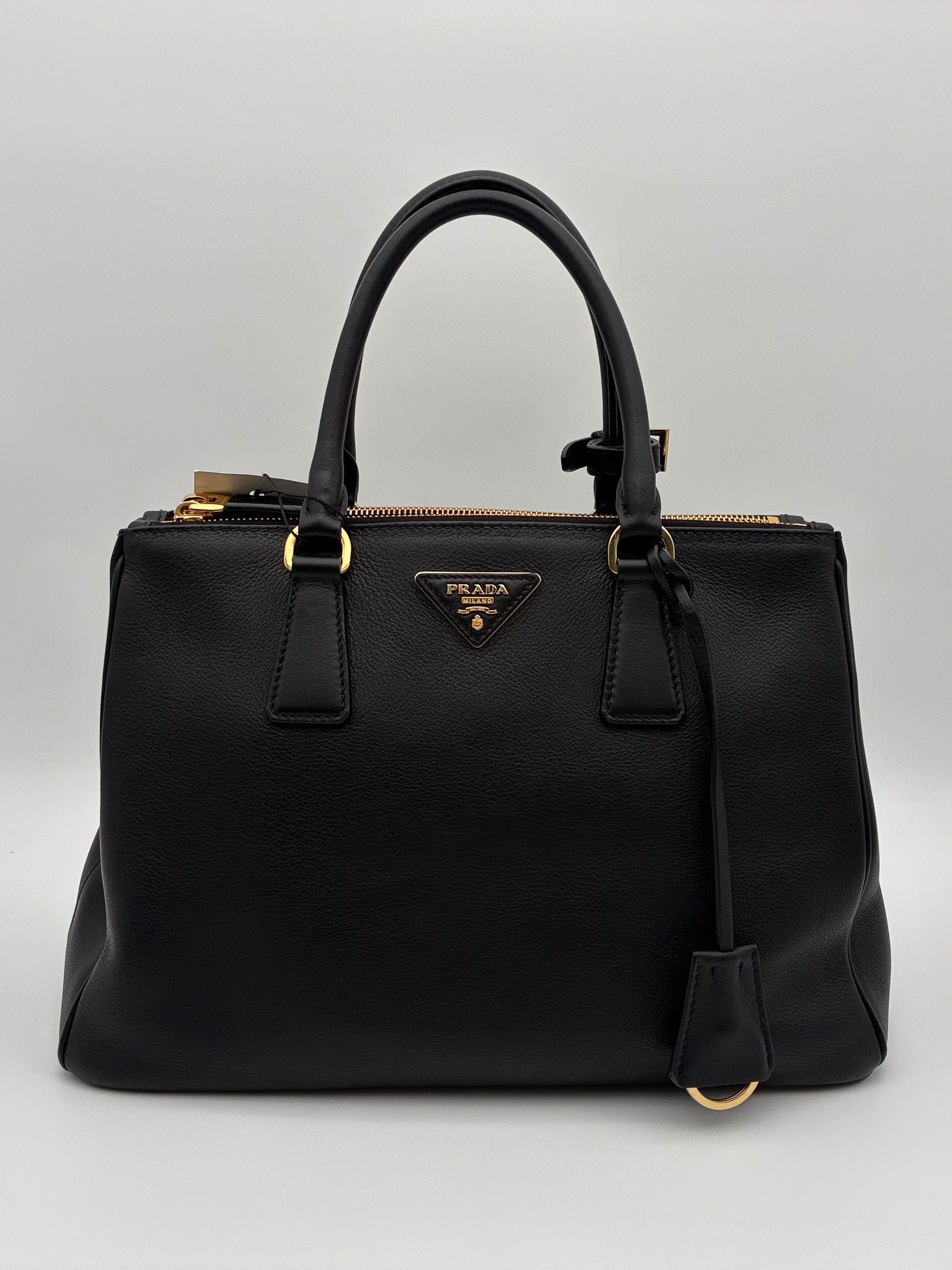 Prada Medium Galleria Tote leather Black