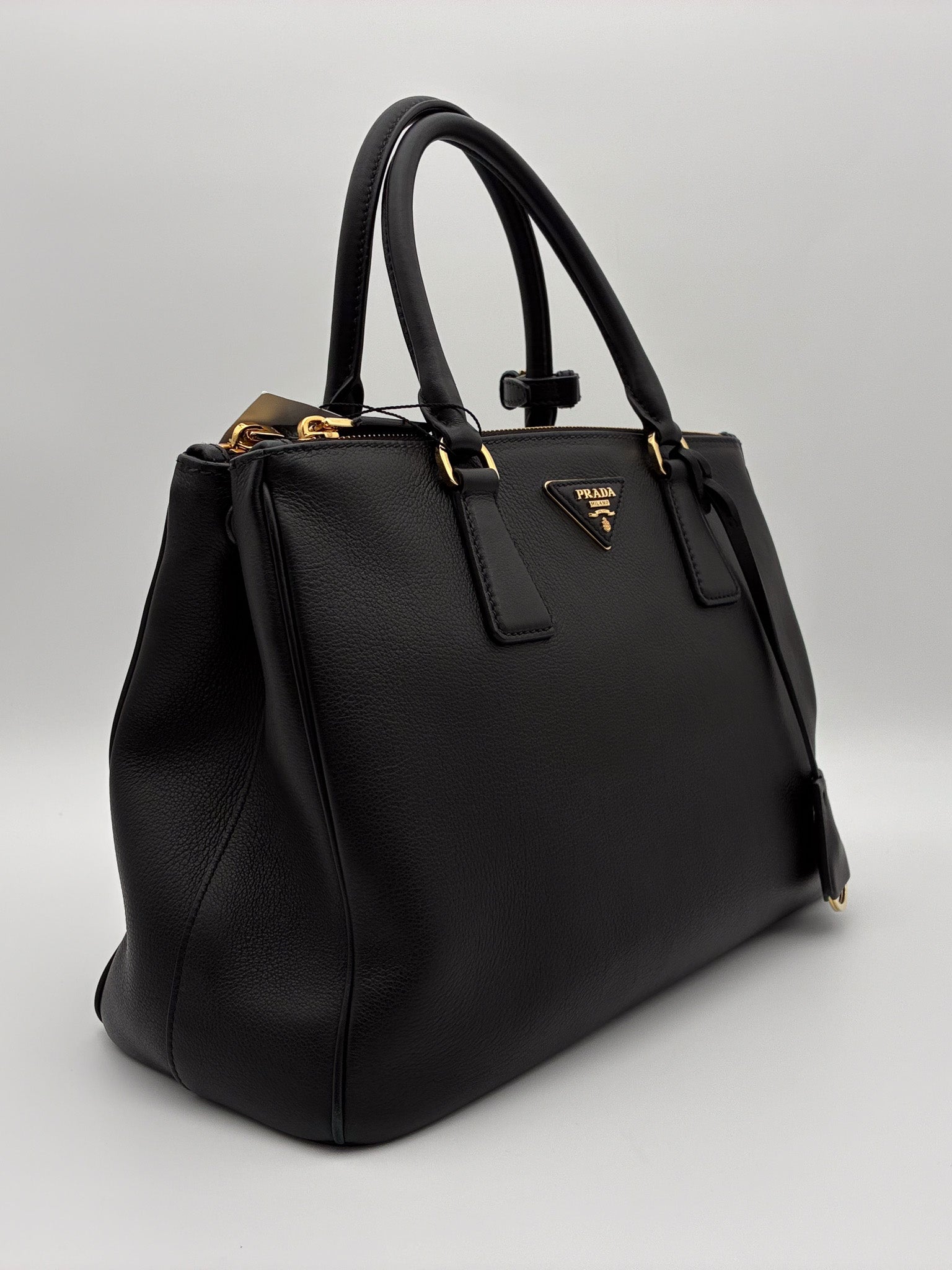 Prada Medium Galleria Tote leather Black