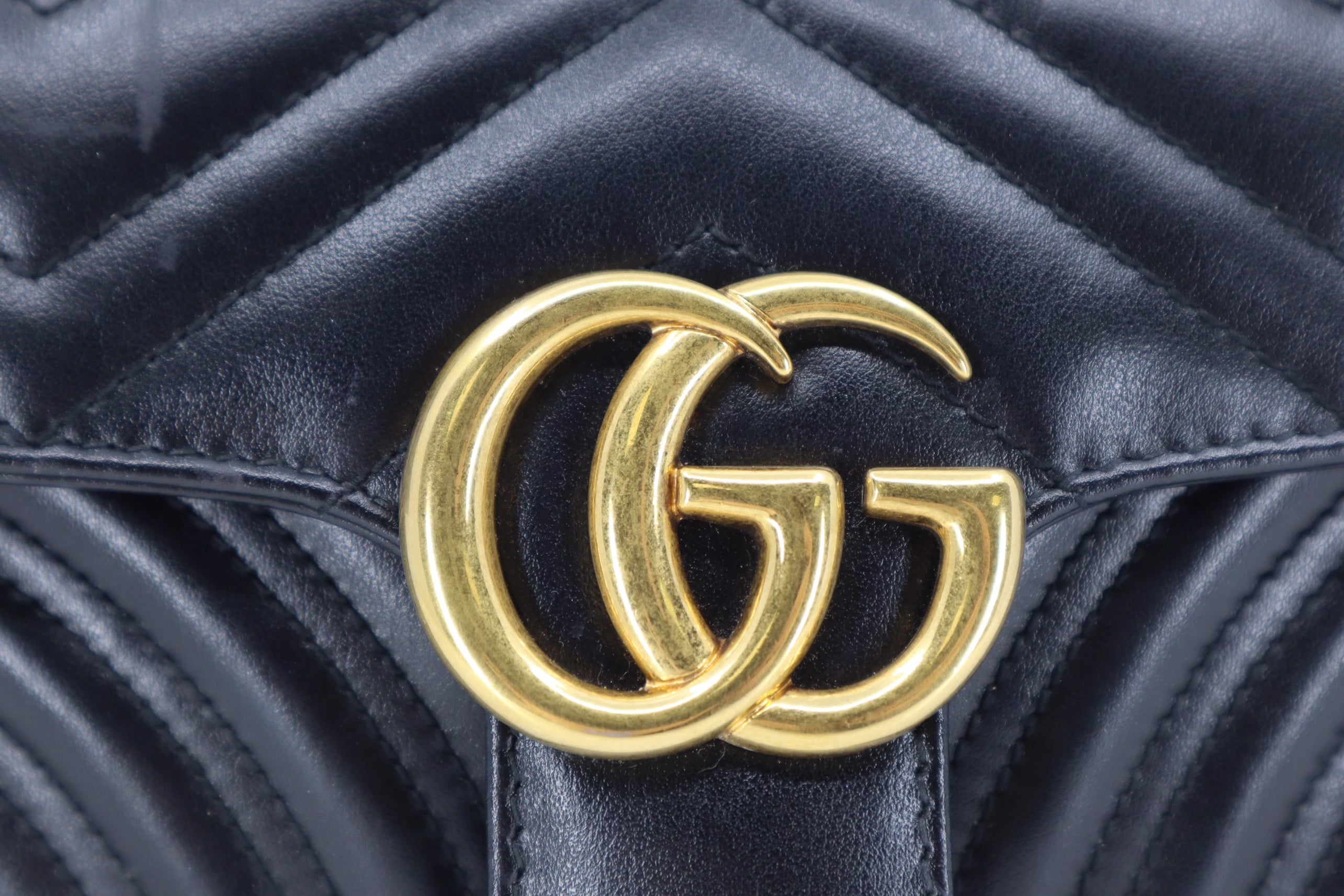 Gucci GG Marmont Mini Shoulder Bag Black Chevron Leather