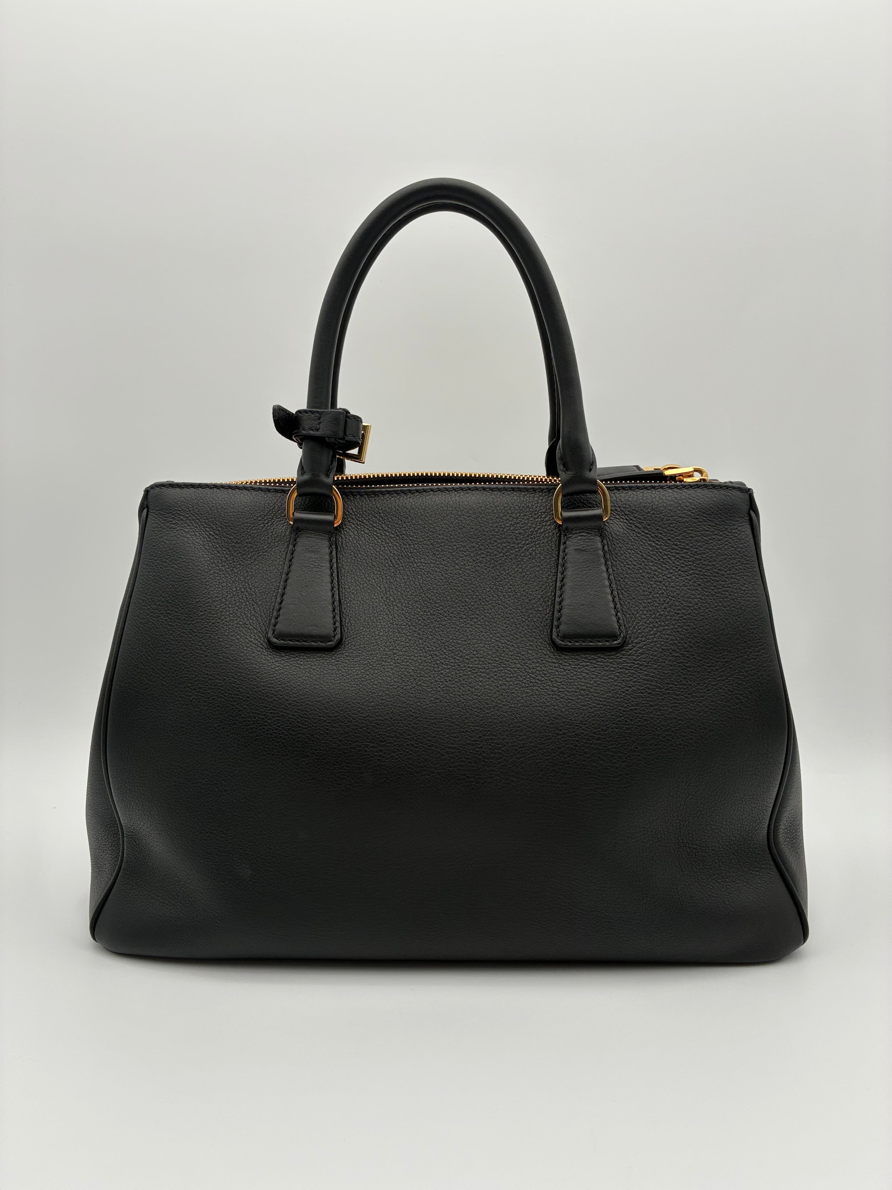 Prada Medium Galleria Tote leather Black