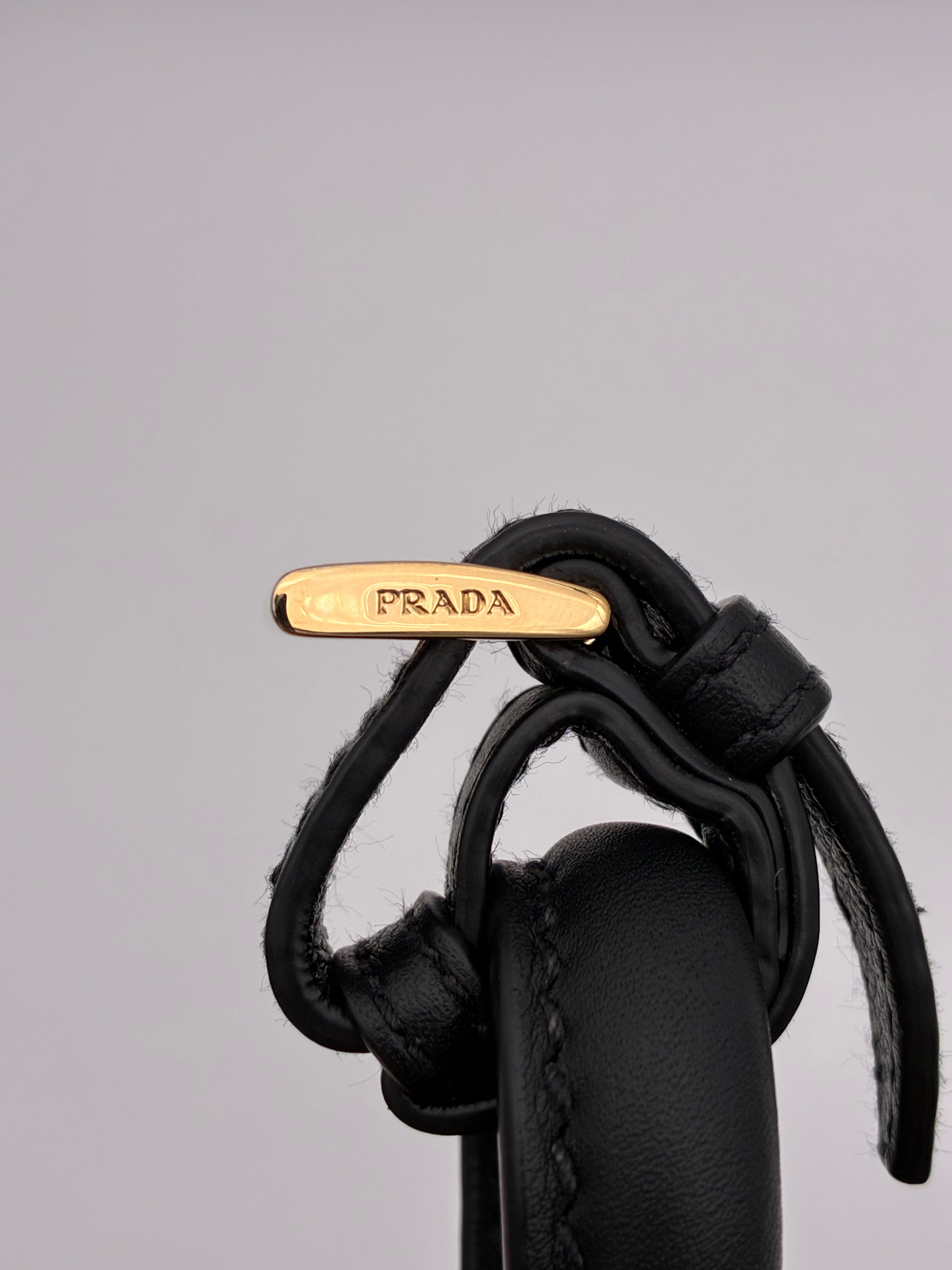 Prada Medium Galleria Tote leather Black