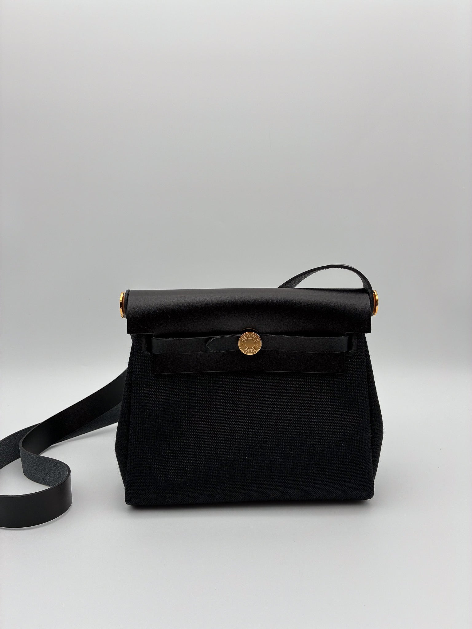 Hermes Herbag Zip 20 bag Noir Gold Military Toile Vache Hunter