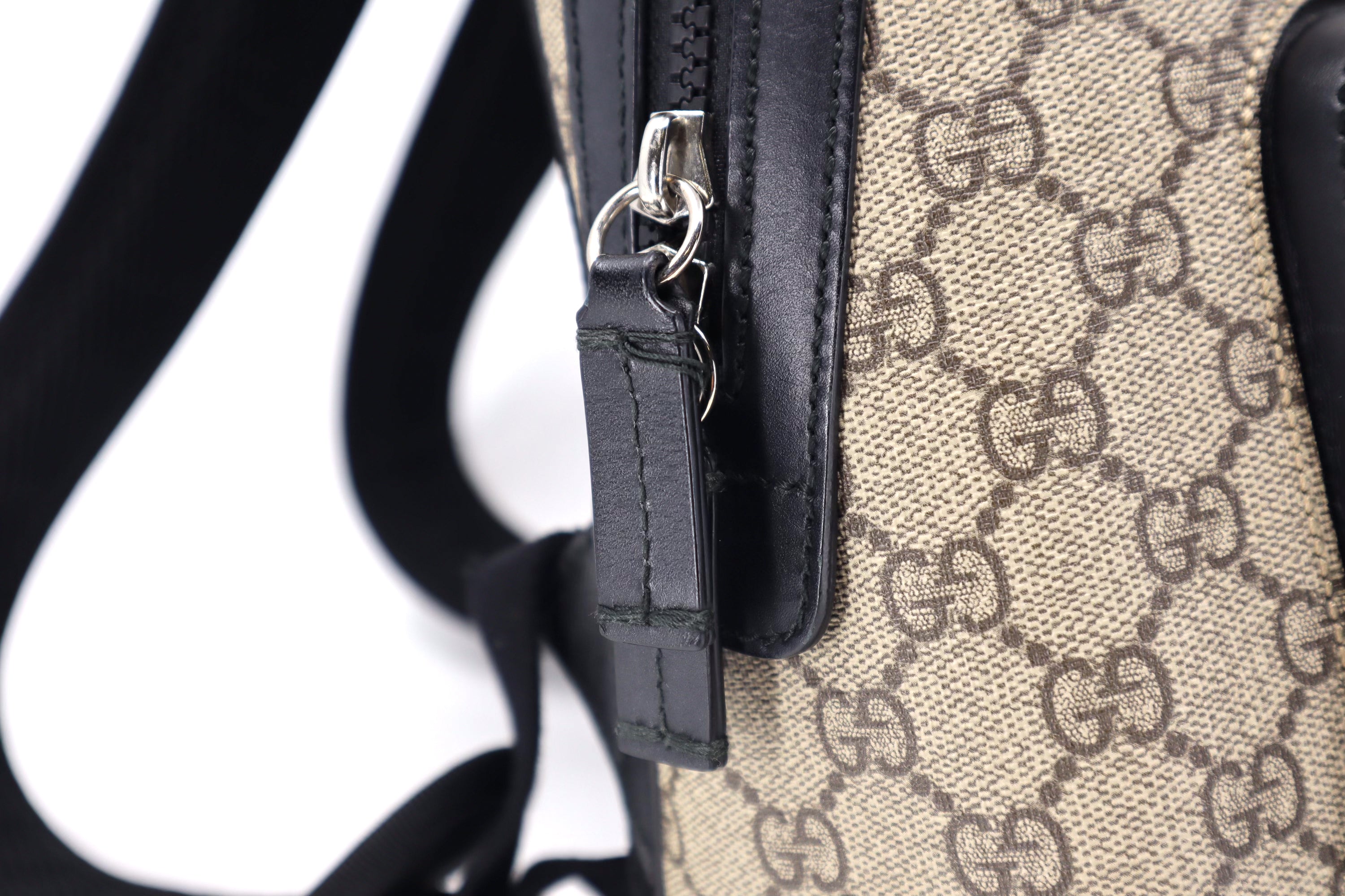 Gucci Supreme Monogram Small Day Back Pack