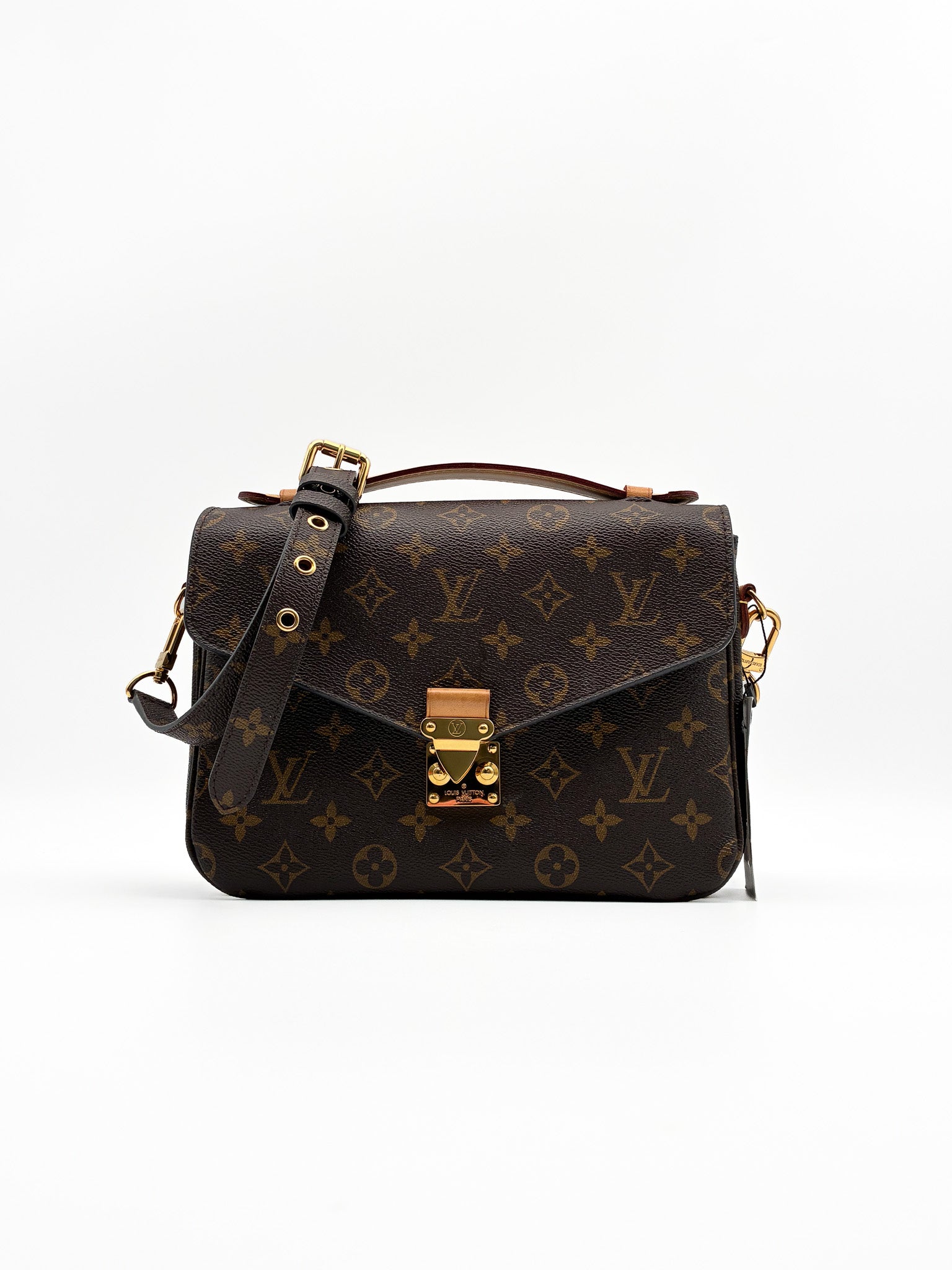 Louis Vuitton Pochette Metis in monogram