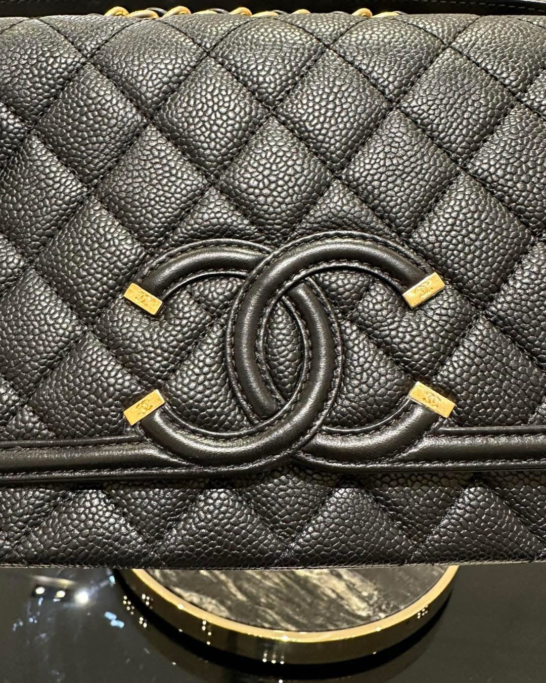 Chanel  Caviar Quilted Medium CC Filigree Flap Black