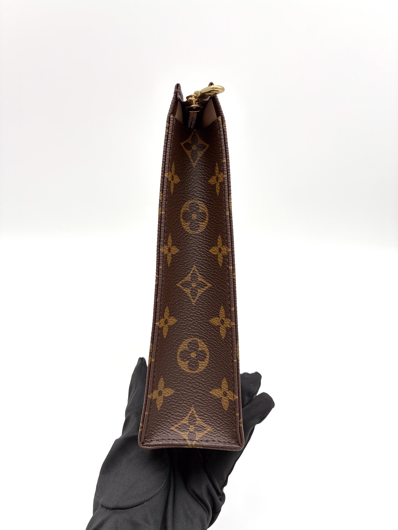Louis Vuitton Toiletry 26 Pouch Monogram