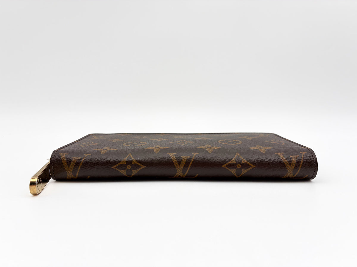 Louis Vuitton Zippy long Wallet in Monogram