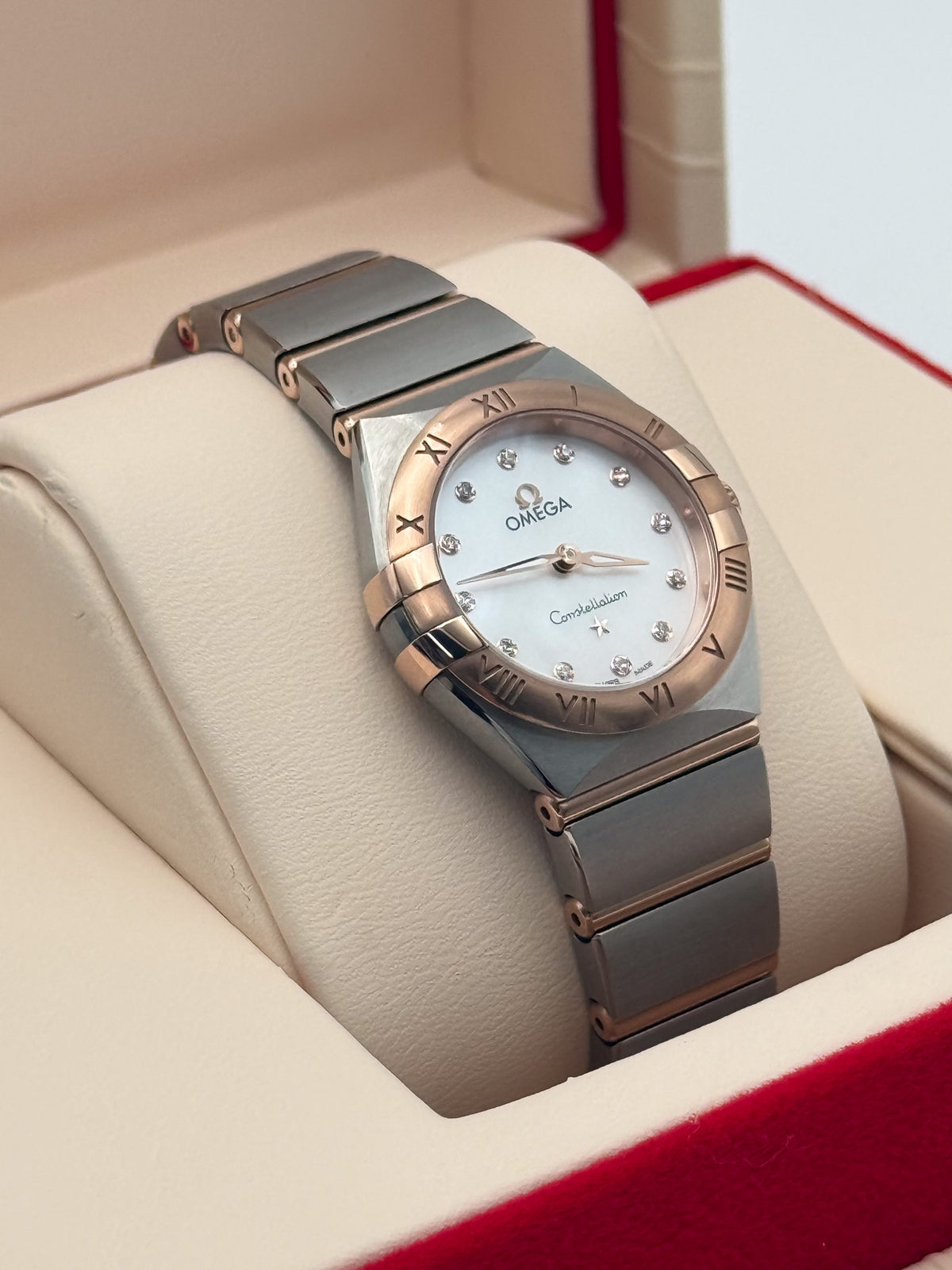 Omega Constellation 28 mm