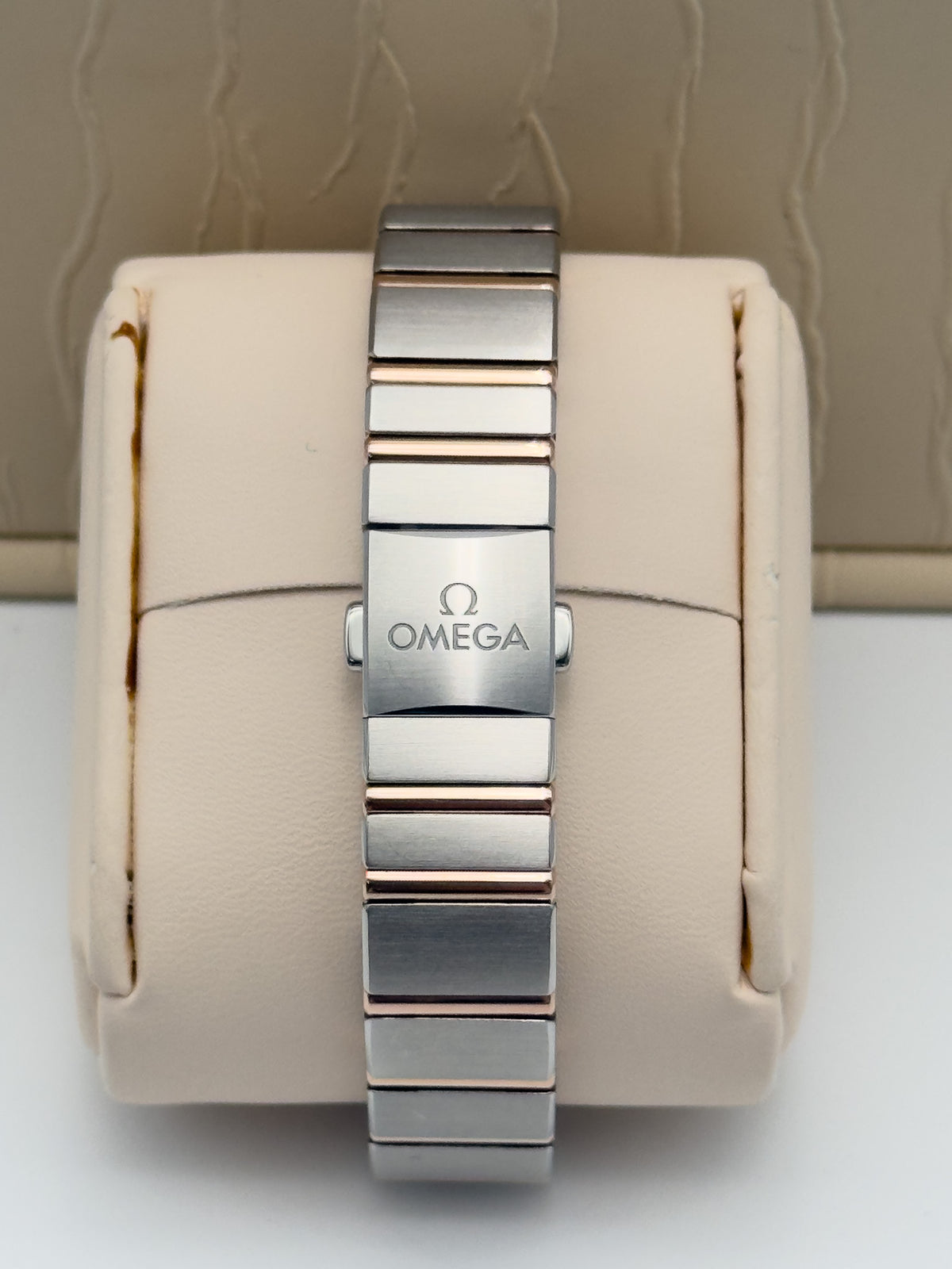 Omega Constellation 28 mm